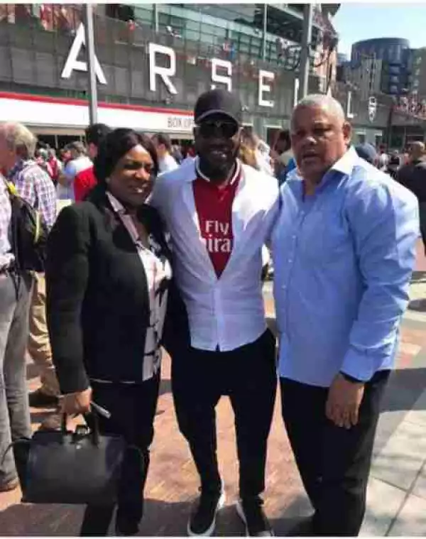 Jay Jay Okocha Hangs Out With Alex Iwobi, His Father And Mother In UK (Photos)